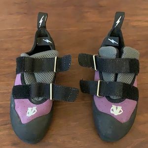 Evolv Women’s Climbing Shoes Euro size 37